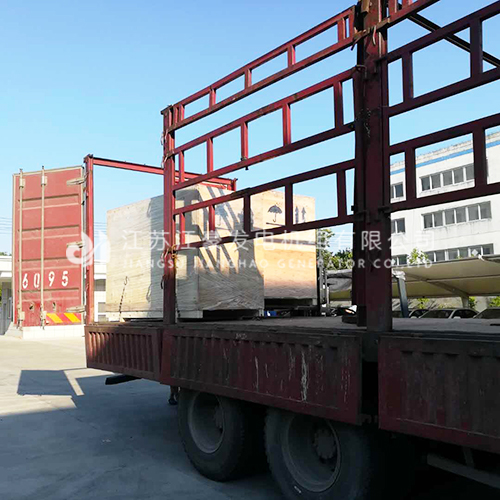 兩臺90KVA康明斯配孚日船用發(fā)電機組出口加拿大